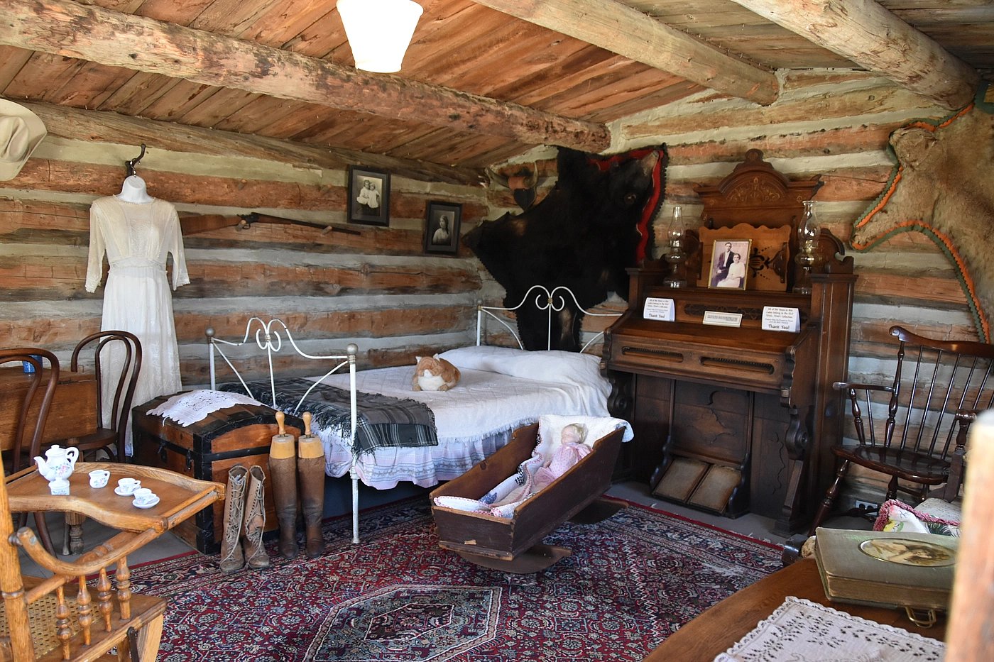 Cozy furnishings from the turn of the century