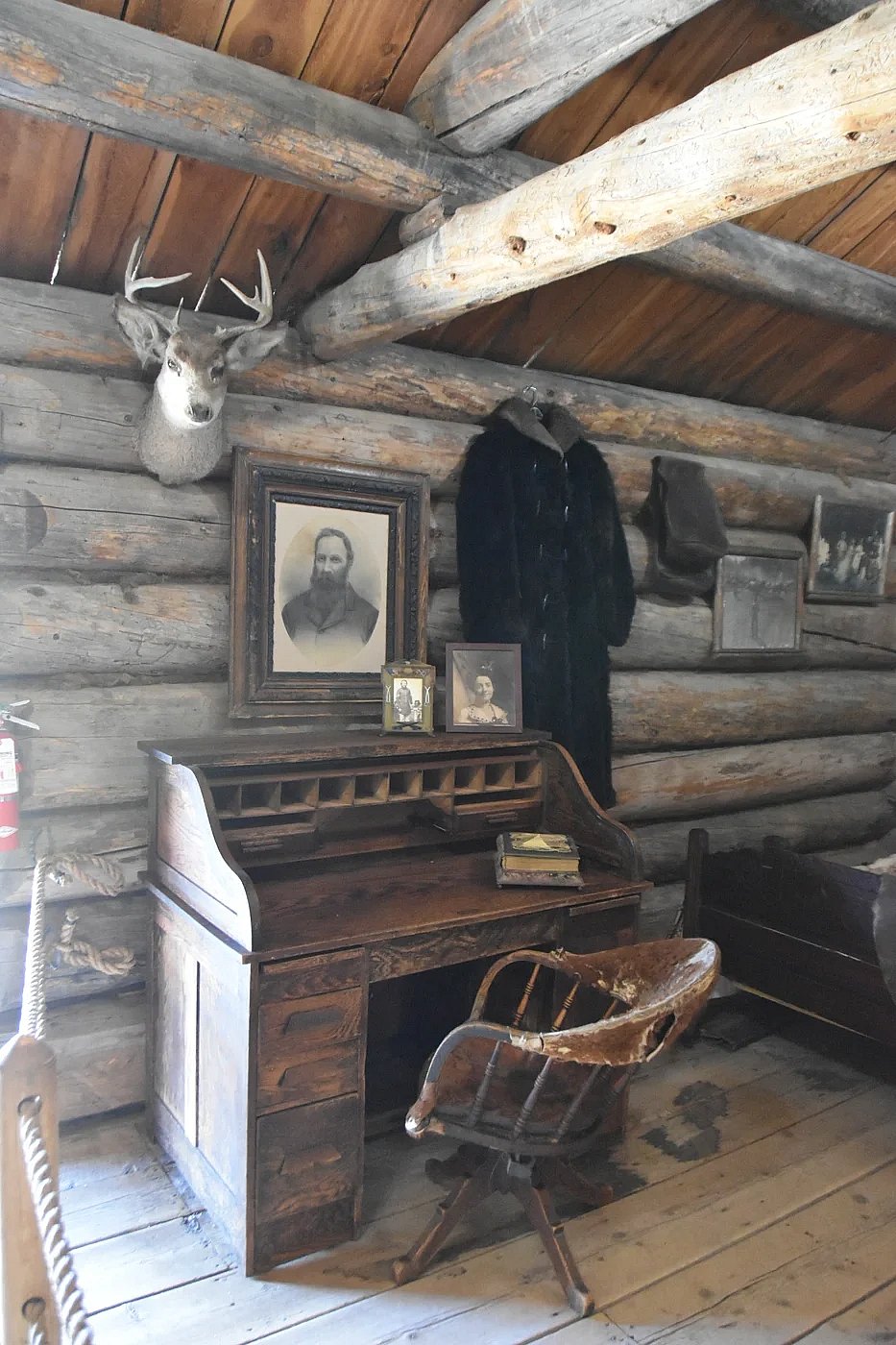 Study and office nook inside Carter Cabin
