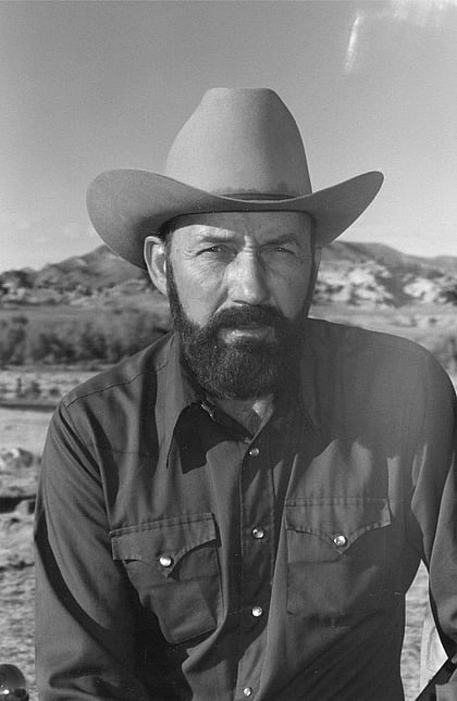 Bob Edgar black and white photo
